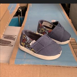 Tom’s baby shoes(navy blue with scorpions)